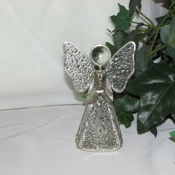 Art Glass Angel Tealight Candle Holder 5.5" Tall Pretty Christmas Holiday Decor - Picture 6 of 7